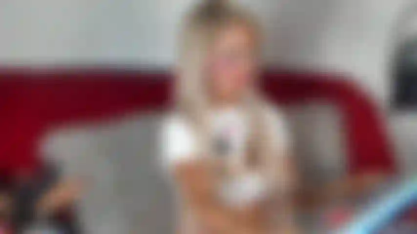 I migliori 20 minuti di cumming con la tua bambola troia preferita, sporca e bagnata come una brava ragazza (d) xxx.