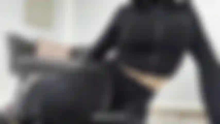 Dopo la palestra - dopo la mia sessione di sportti faccio annusare ogni parte del mio corpo...