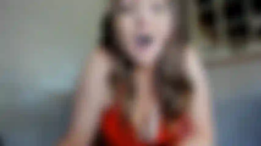 Fumo una sigaretta e ti spiego quanto sarai una gran sgualdrina stasera.