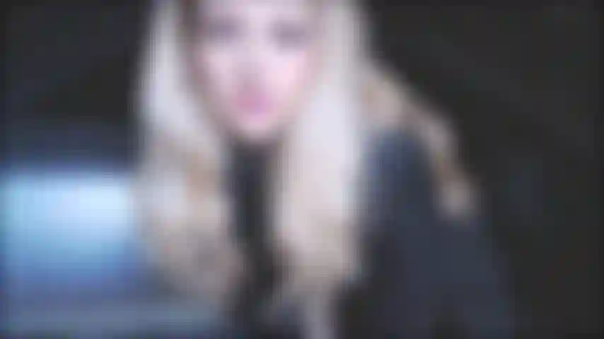 Arrapata in macchina.