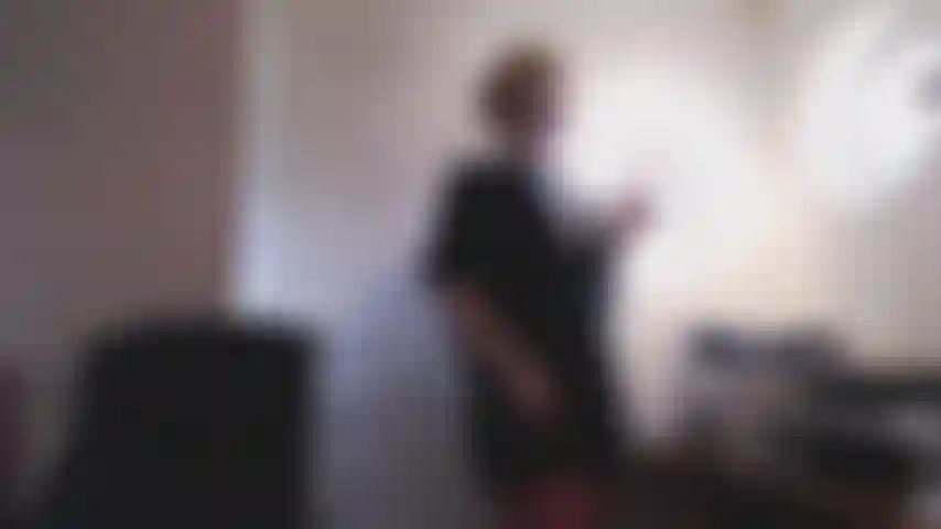 La segretaria prende in giro, un ufficio sporco.