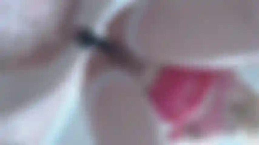 Insolita, con una vista fantastica sul culo bagnato.