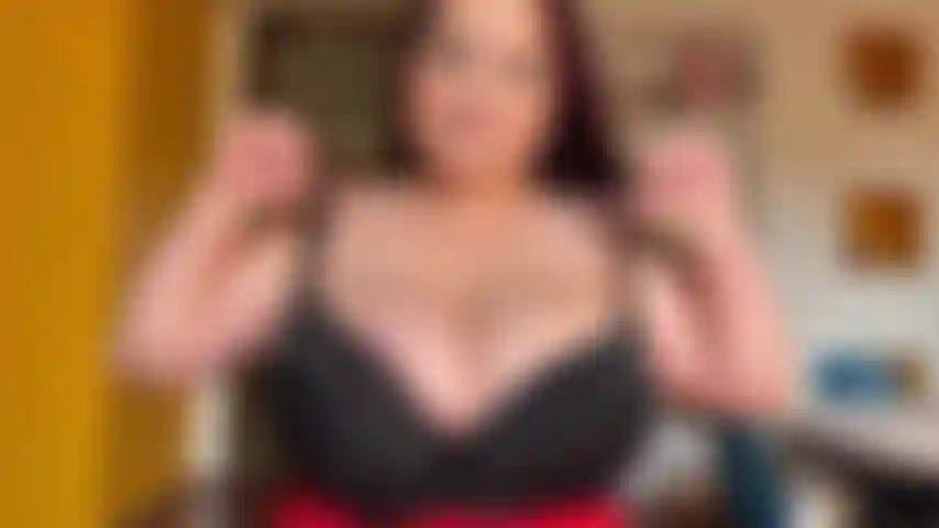 Compressed_desire_hugeboobs_bouncing-in-my-bra-and-oley-massage.