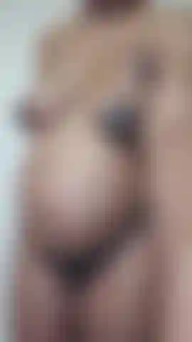 Oiling my tits and belly for you !