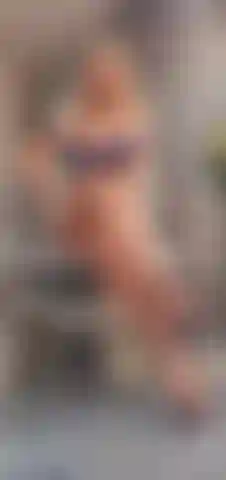 Adoro i piedi e i tacchi.