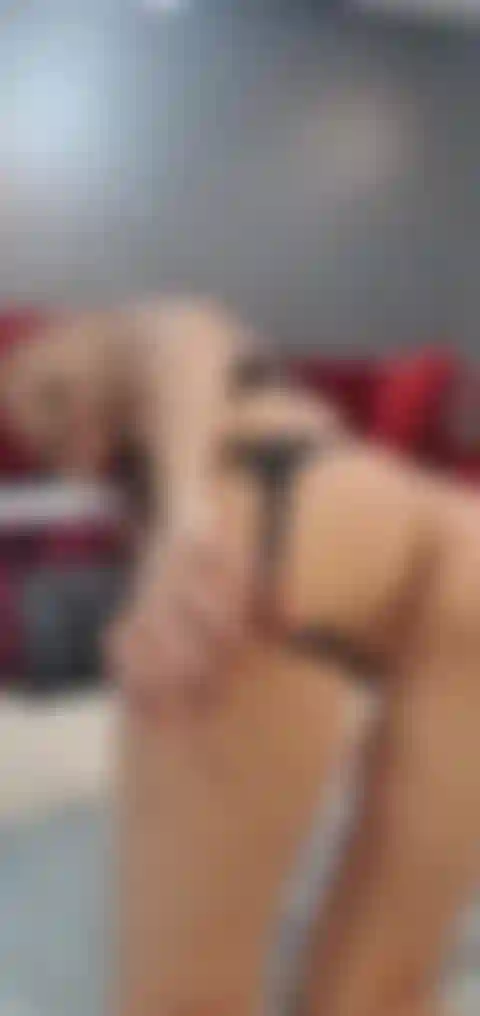 Squirt anale alla pecorina.