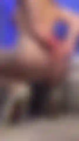 Mutandine rosse e tacchi alti) niente di troppo)))).