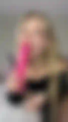 Mmmmmm cavalca il tuo cazzo, è così bello.