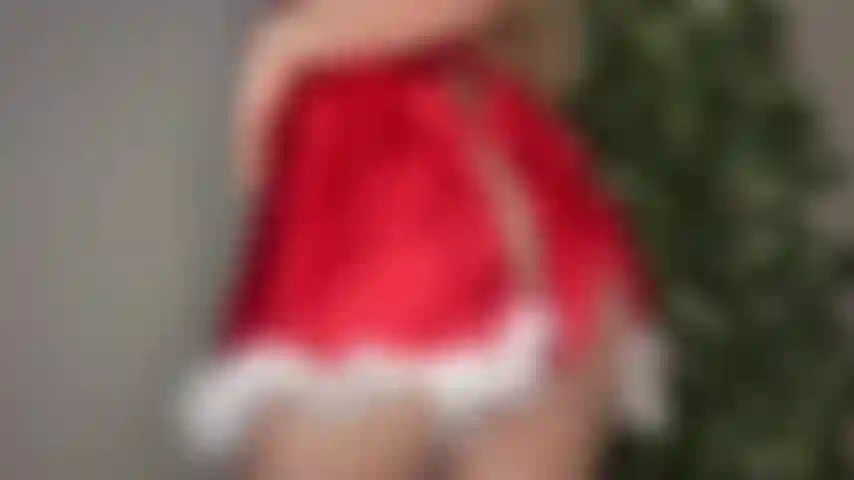 Sto scartando lentamente il tuo regalo di natale mmm.