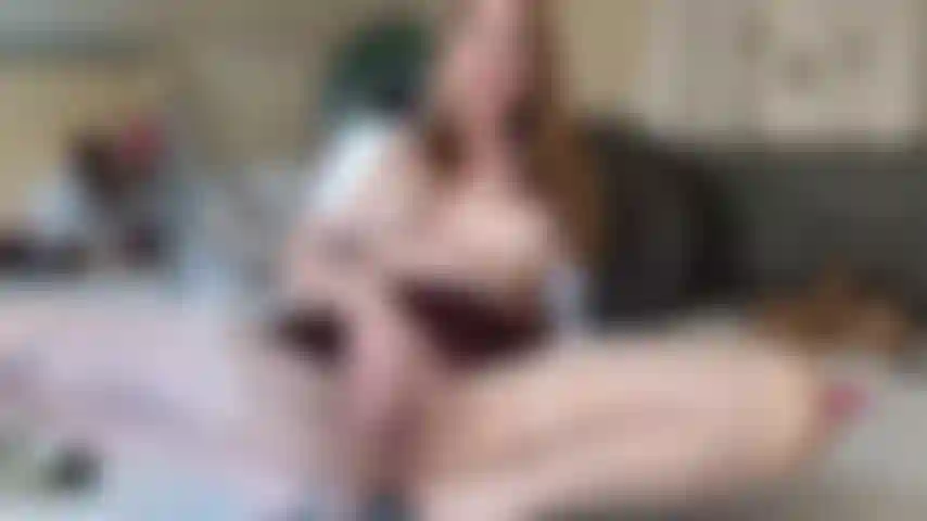 Bevi da me, per favore mangia il mio sperma per te.