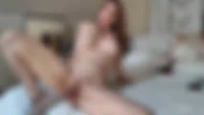 Una macchina del sesso che gocciola sperma super bagnato e parla sporco.