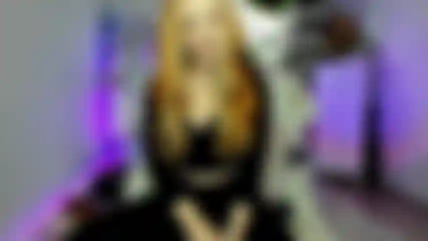 Incoraggiamento femme (femdom, incoraggiamento alla sissificazione).