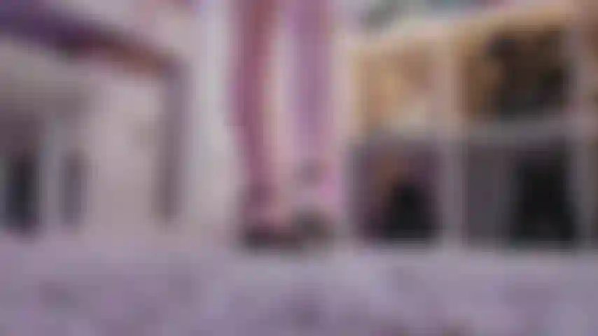 Spogliarello per una beta.