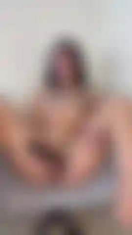Mi faccio schizzare sborra con il vibratore domi.