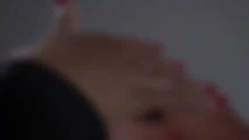 Ogni sguardo racconta una storia, ogni sorriso nasconde un segreto. Entra e scopri un affascinante mix di dolcezza, sicurezza e tentazione. 💖.