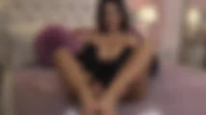 Pompino pov oleoso con piante dei piedi molto arcuate.