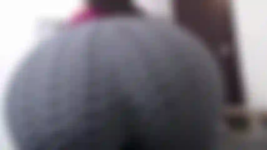 Adoro il mio culo nei leggins.