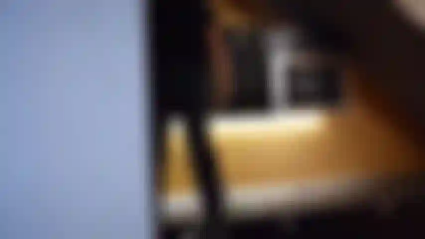 Pulisco la casa come una domestica.