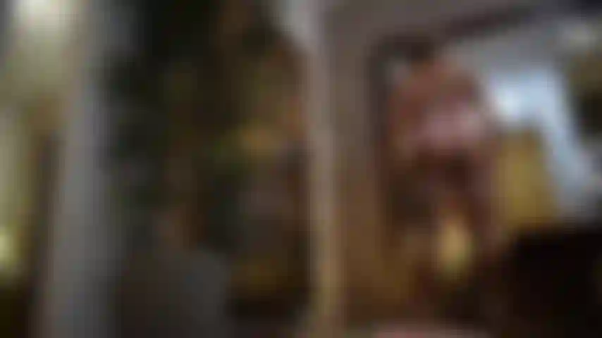 Grandi tette che cambiano i vestiti.