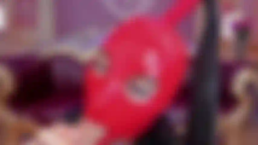 Maestro, schiaffeggiami la faccia con il tuo cazzo | saliva di lattice bdsm pompino | ElectraRaptis.