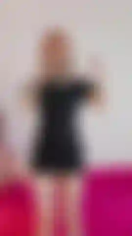 Ti piace come mi vedo con un vestito, tesoro?