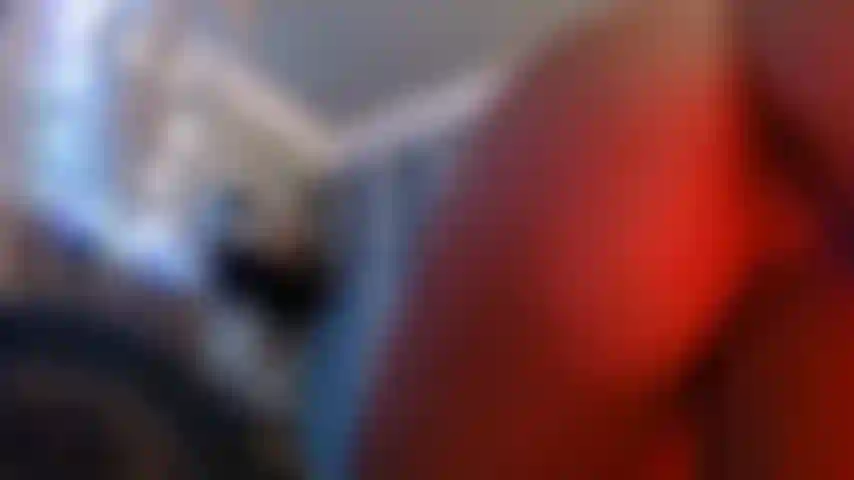 All'inizio eravamo solo io, io e un dildo e uno specchio.