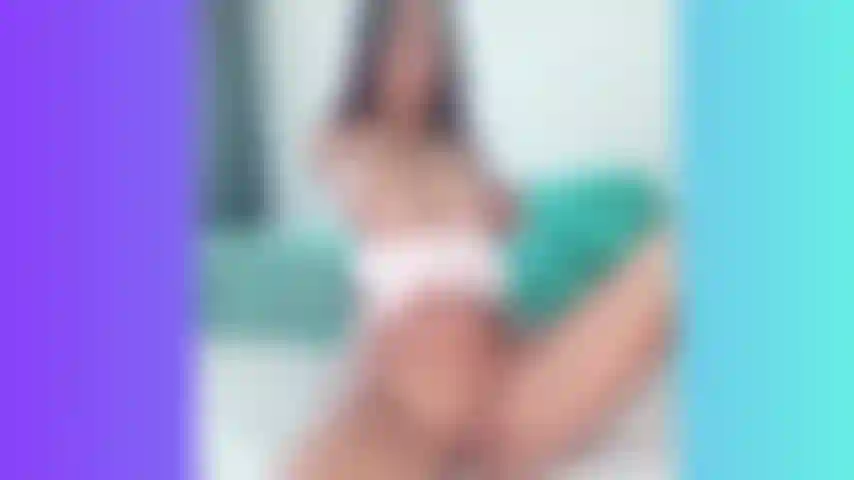 Quanto sarebbe delizioso per me essere la prima cosa che scopi quando ti svegli.