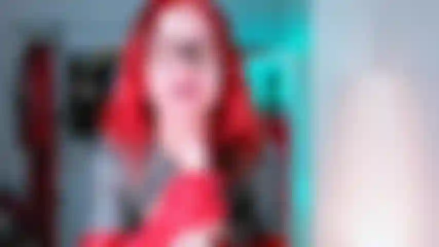 Joi / conto alla rovescia: la padrona ella kross ti fa joi/conto alla rovescia usando un vibratore squirtando (cumming con un carico di sperma sulle sue tette perfette).