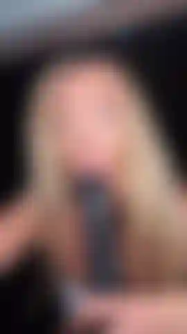 Pompino con dildo bbc.