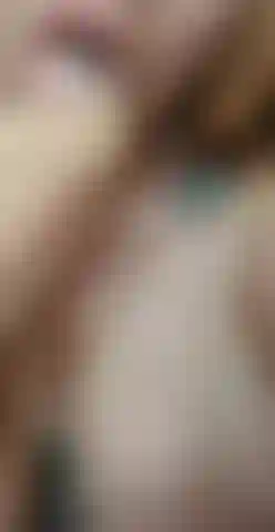 Pov, gola profonda con dildo da sborrare su tette e bocca.