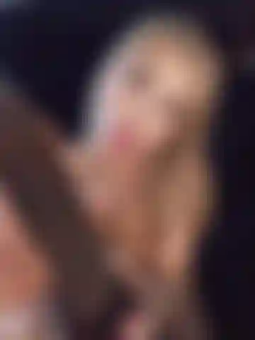 Nude Deepthroat bbc dildo