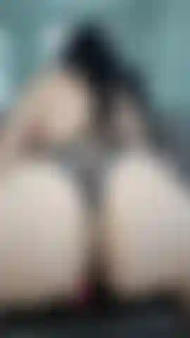 Every movement is an invitation A way to show you how much I want you to look at me with that desire