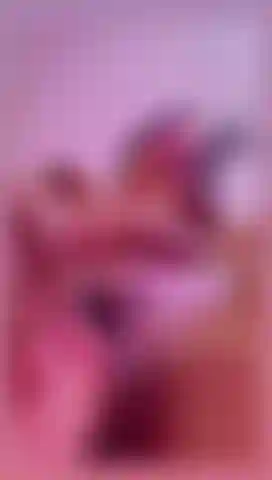 Scivola sulle mie labbra (cavalca un dildo).