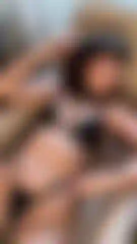 Io nel mio completo intimo in lattice e con imbracatura a catena.