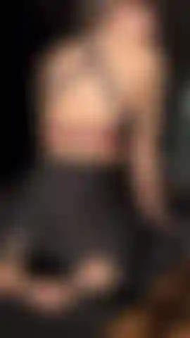 I leggings da palestra in lycra con glutei scolpiti mi stuzzicano.