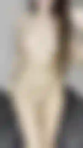 Uso il mio plug anale con primi piani e twerking.