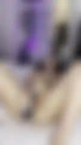 Guardami mentre eiaculo forte e schizzo alla fine