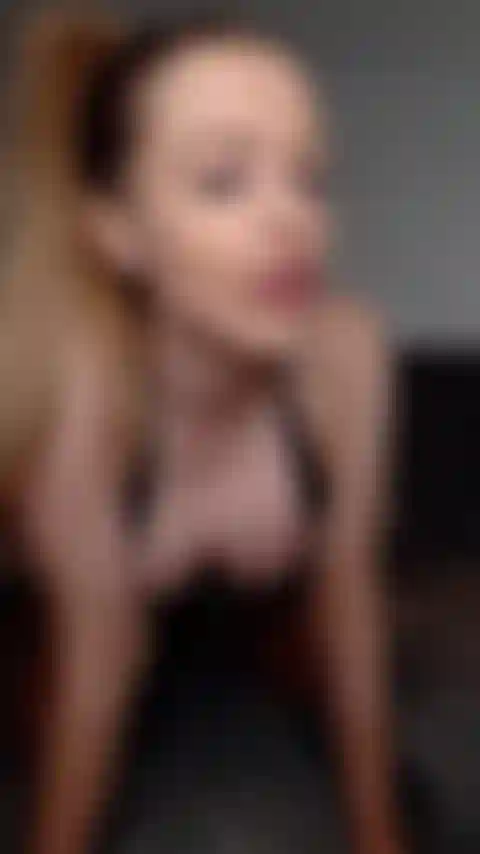 Umiliata sottomessa e gioia degradante da parte dell'amante emma.