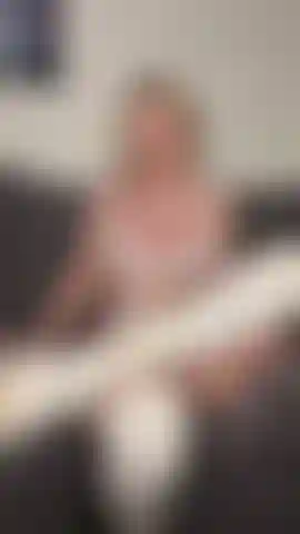 Che chiede_un_trattamento_per_il_viso.