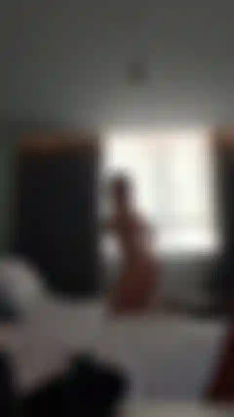 Gioco voyeuristico nel mio hotel.