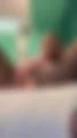 Gioco con le calze di nylon senza cavallo.