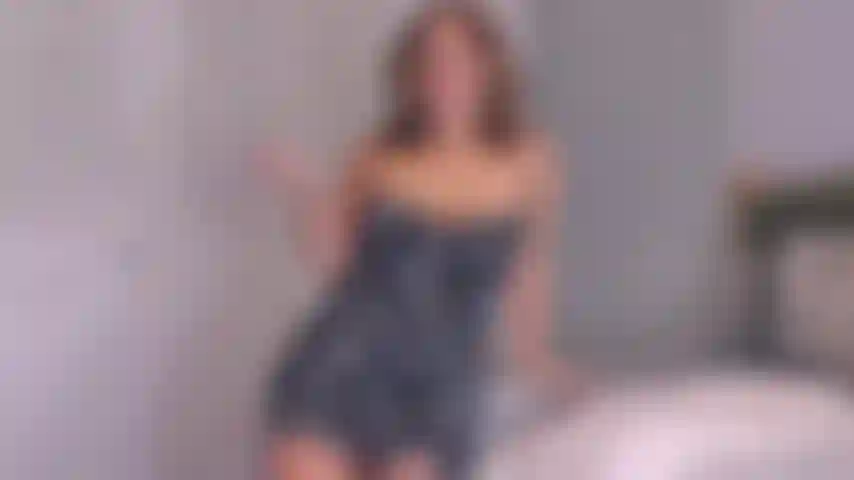 Sto affrontando la mamma del tuo bullo - oh, mio ​​figlio ti sta facendo il prepotente? Entrambi possiamo capire che perdente senza spina dorsale sei. Non mi fermerai quando afferrerò il tuo cazzo! Oh no, sei il primo? Ti stuzzicherò con le mie tette e il mio culo. Include un minuto extra di risate bonus.