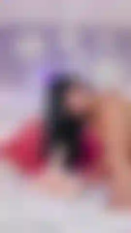 Ho qualcosa che voglio che tu veda.... Ti manderò un video che sicuramente sveglierà la tua curiosità. Ma dimmi la verità...¿ Riuscirai a resistere a me?