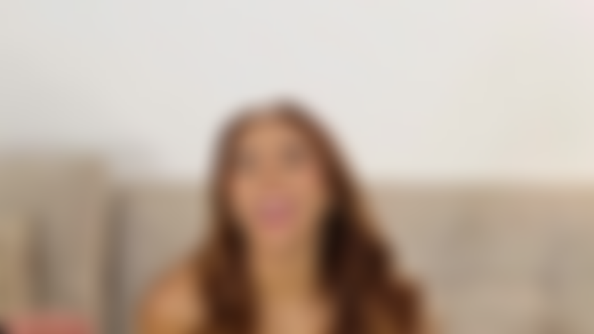 Gola profonda e sciatta.