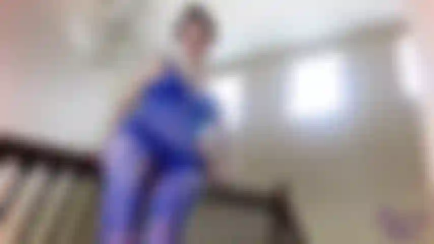 Colpo al cazzo - addestramento degli schiavi gay joi: pensavi che solo perché sono vestito con questo vestito sexy avresti potuto farti una sega con me? Certo che no! Tu sei il mio schiavo gay. Non ti è più permesso accarezzare le mie curve sensuali e succulente.