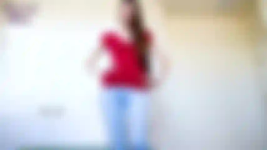 Le vergini pagano per vedere le mie mutandine joi, la mia schiava vergine vuole vedere le mie mutandine? Sei così disperata nel volerli accarezzare che farai qualsiasi cosa ti dica, giusto? Quindi pagherai per vederli. Però mi sento dispettosa, quindi potrei avere una o due sorprese.