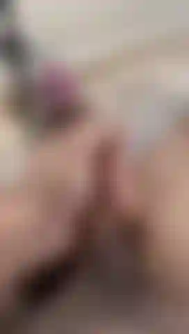 Prendimi il latte che sto tirando durisimo.