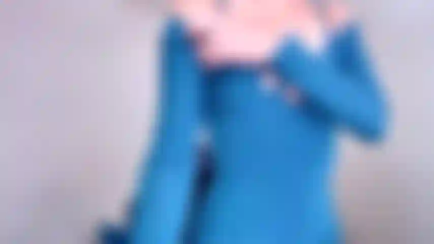 Sissy in calze di nylon si fa sfondare il culo.