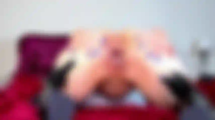 La figa e il culo spalancati.