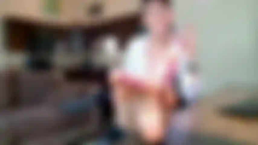 Unica sovrana, addestrata come schiava.